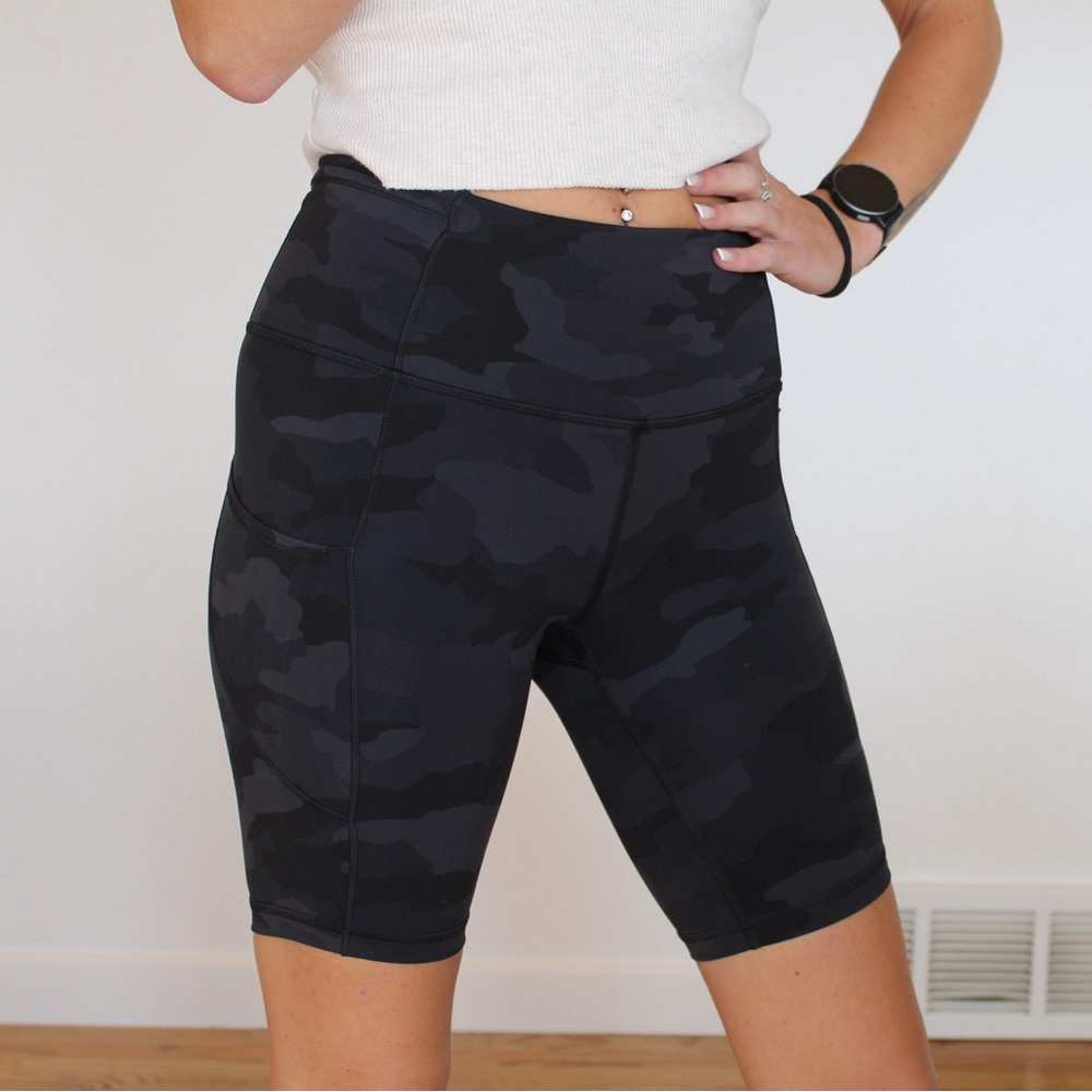 Lulu black camo bike shorts NWOT